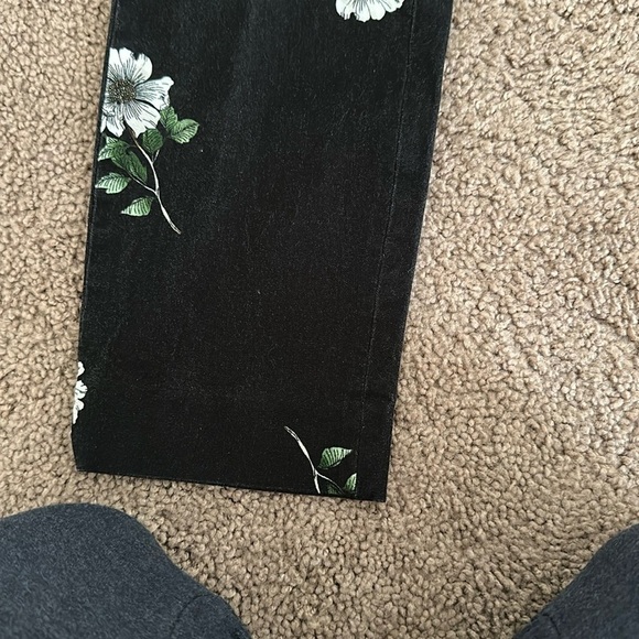 Banana Republic Black and White Pants with Floral Print Size 6 - Picture 4 of 9